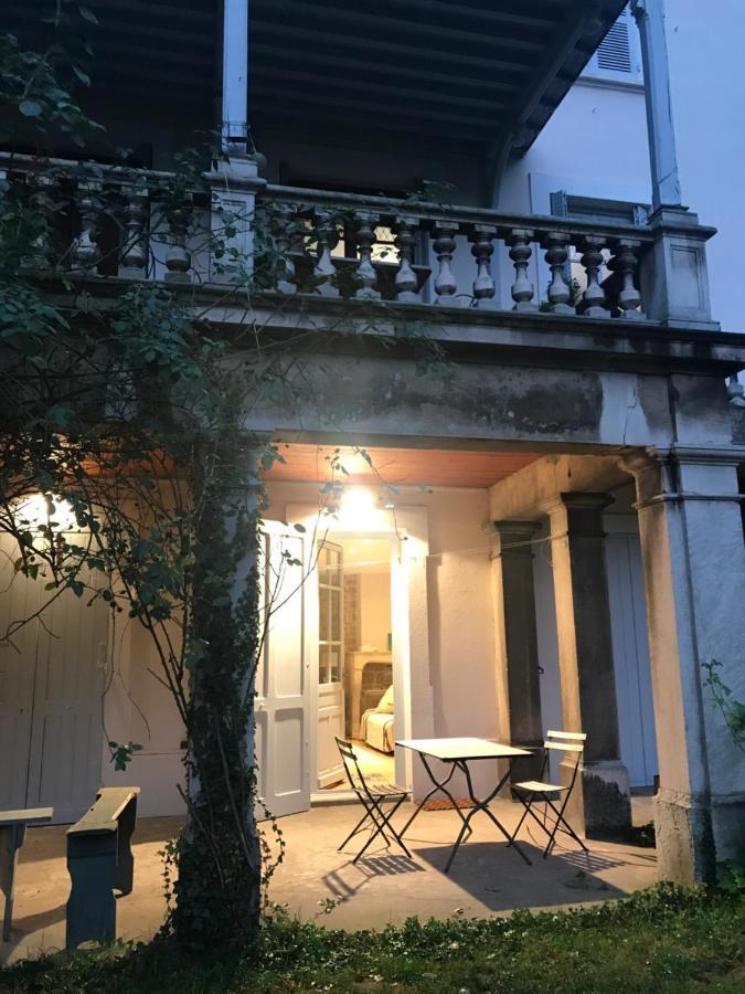 Sur La Colline Lägenhet Lyon Exteriör bild
